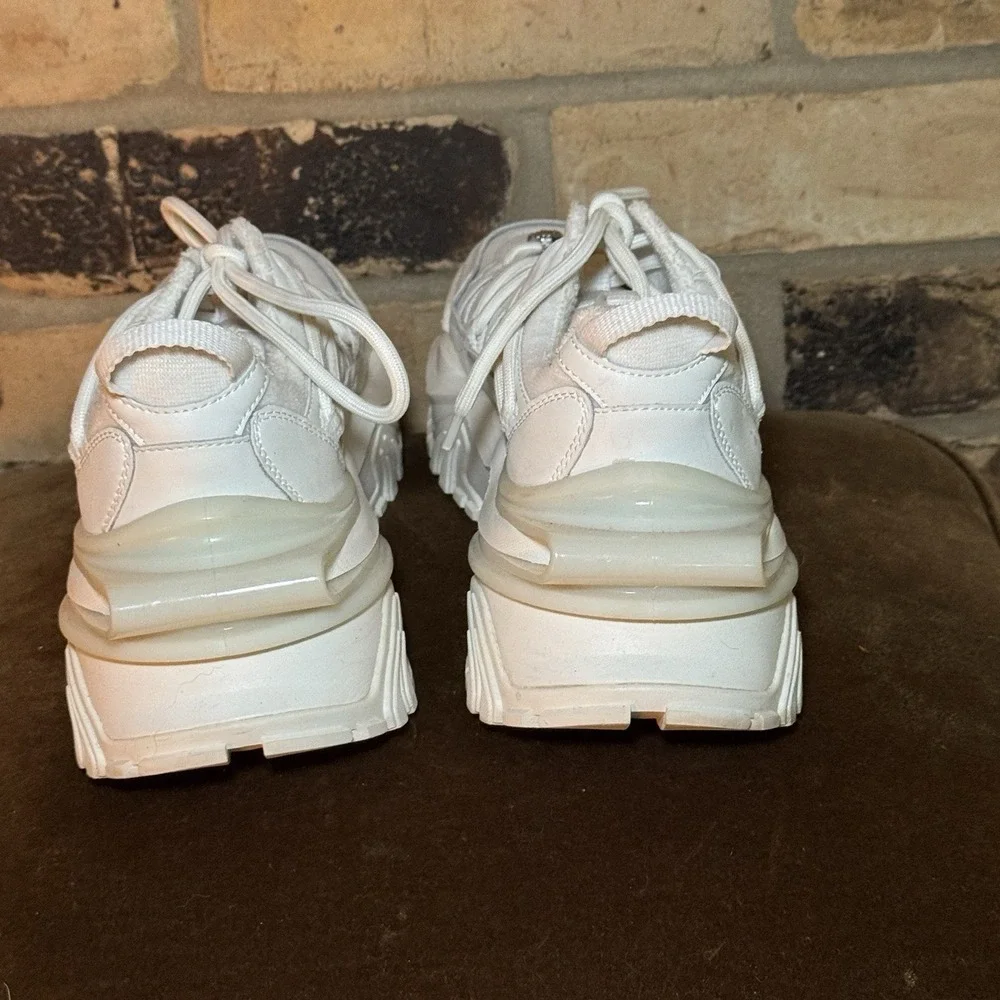 Gianni Bini Venus Chunky Lace-Up Rhinestone Charm‎ Retro Sneakers 8.5